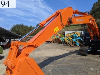 中古建設機械 中古 日立建機 HITACHI 油圧ショベル・バックホー ０．７－０．９立米 ZX225US-5B