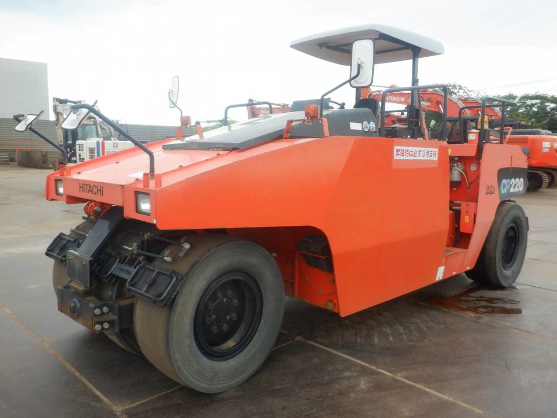 Used Construction Machine Used HITACHI HITACHI Roller Tire rollers CP220-3