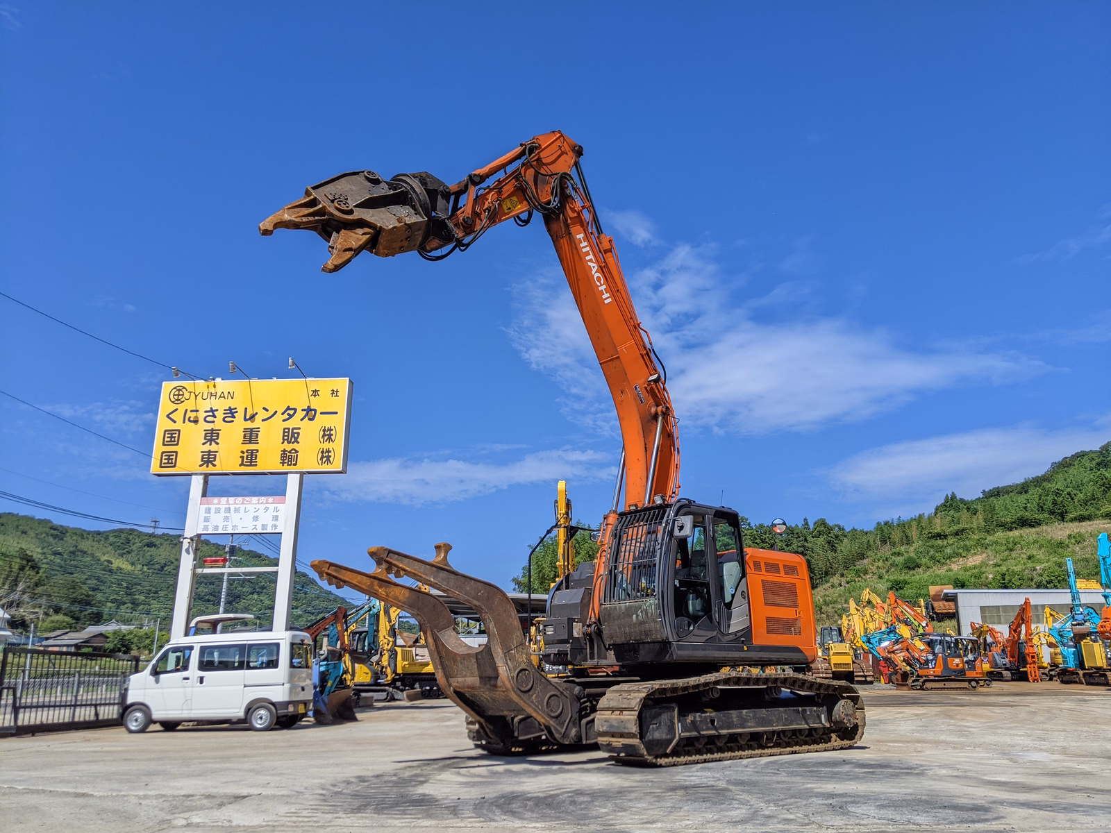 中古建設機械 中古 日立建機 自動車 解体機 ニブラー ZX225USLC-5B 写真