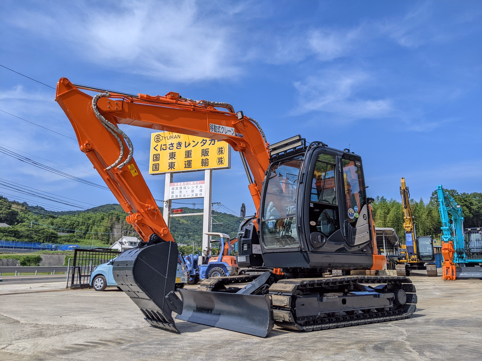 中古建設機械 中古 日立建機 油圧ショベル・バックホー ０．２－０．３立米 ZX75US-5B 写真
