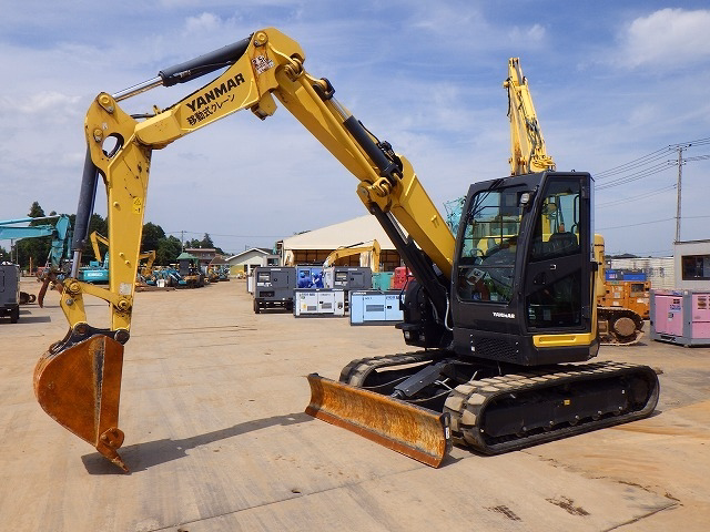 中古建設機械 中古 ヤンマー 油圧ショベル・バックホー ０．２－０．３立米 B7-6A 写真