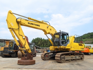 中古建設機械 中古 住友建機 マテリアルハンドリング機 マグネット仕様 SH330LC-3B 写真