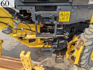 中古建設機械 中古 コマツ KOMATSU ブルドーザ  GD405-7